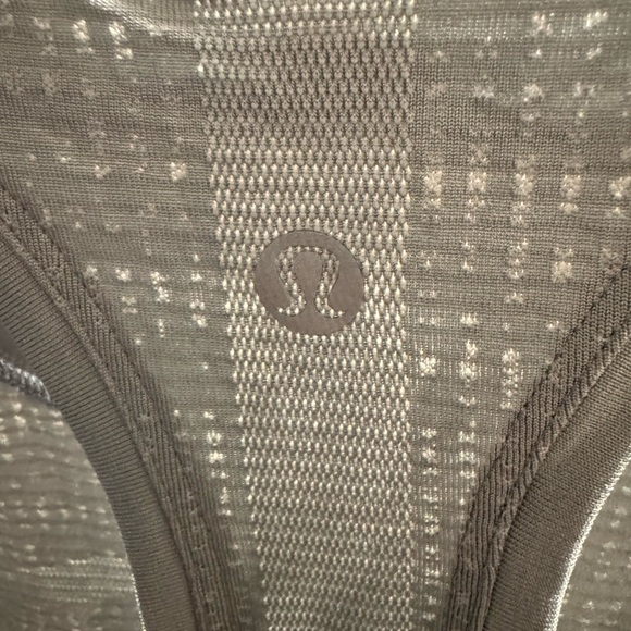 Lululemon Razorback Tank - Picture 3 of 3